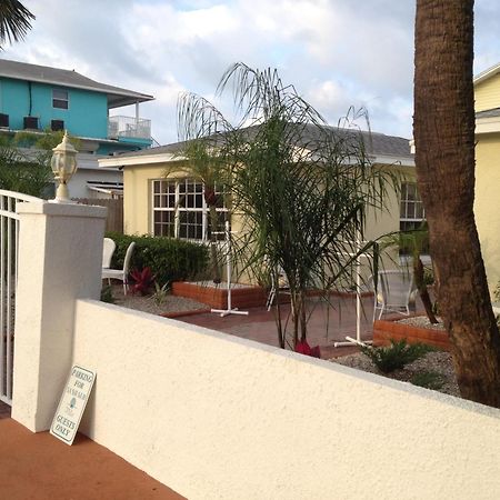 Sand Glo Villas อินเดียนร็อคส์บีช ภายนอก รูปภาพ